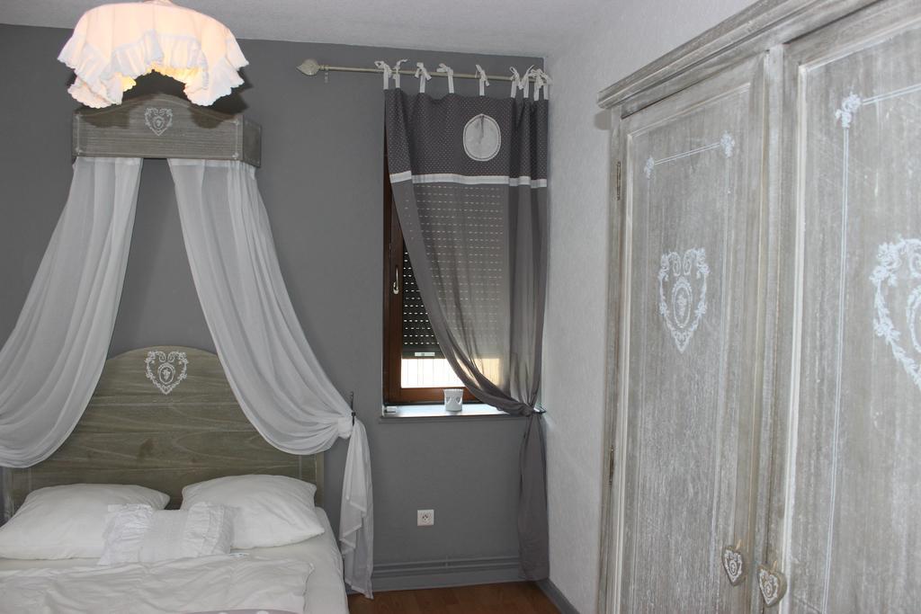 Gite Des 3 Chateaux รีโบวิลเล ห้อง รูปภาพ
